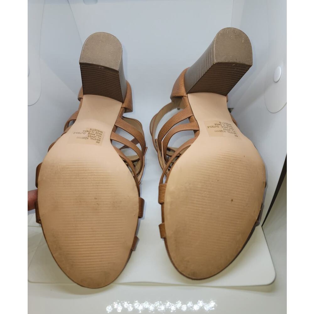 XOXO Bristol Tan Criss Cross Block Heel Sandals - Picture 5 of 8